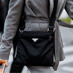 PRADA - Crossbody